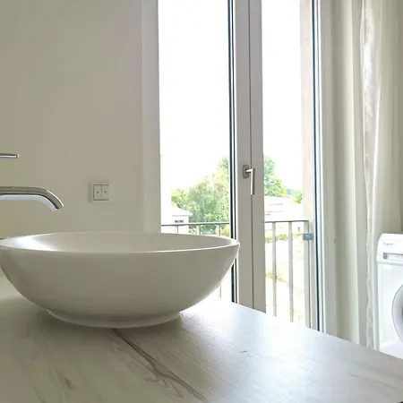 Gemuetliches In Geraeumiger Gemeinschaftswohnung