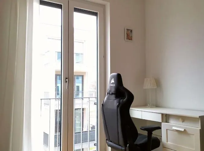 Gemuetliches In Geraeumiger Gemeinschaftswohnung 公寓 *