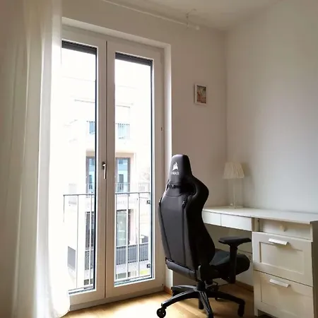 Gemuetliches In Geraeumiger Gemeinschaftswohnung شقة *
